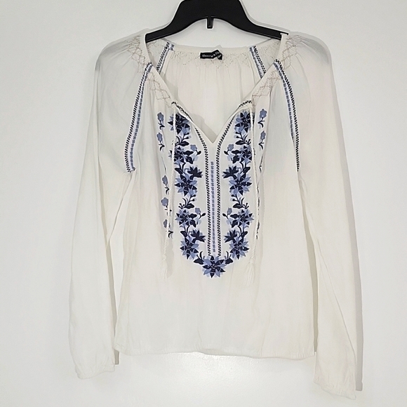 Abercrombie & Fitch Tops - Abercrombie & Fitch Women's Long Sleeve Blouse with V-Neck and Flowers